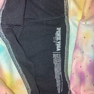 Victoria’s Secret Pink Yoga Shorts. Size L